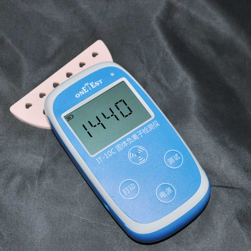 IT-10固體負(fù)離子檢測儀使用注意事項